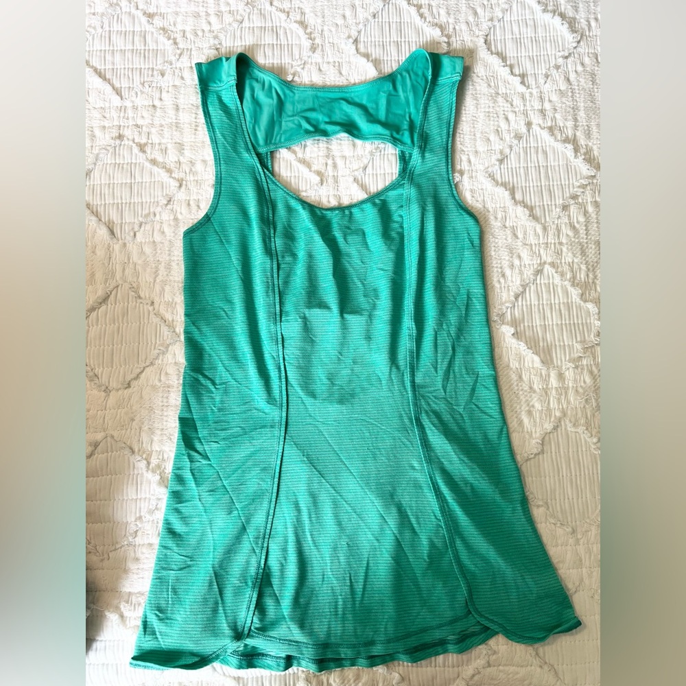 Lululemon green tank size 2